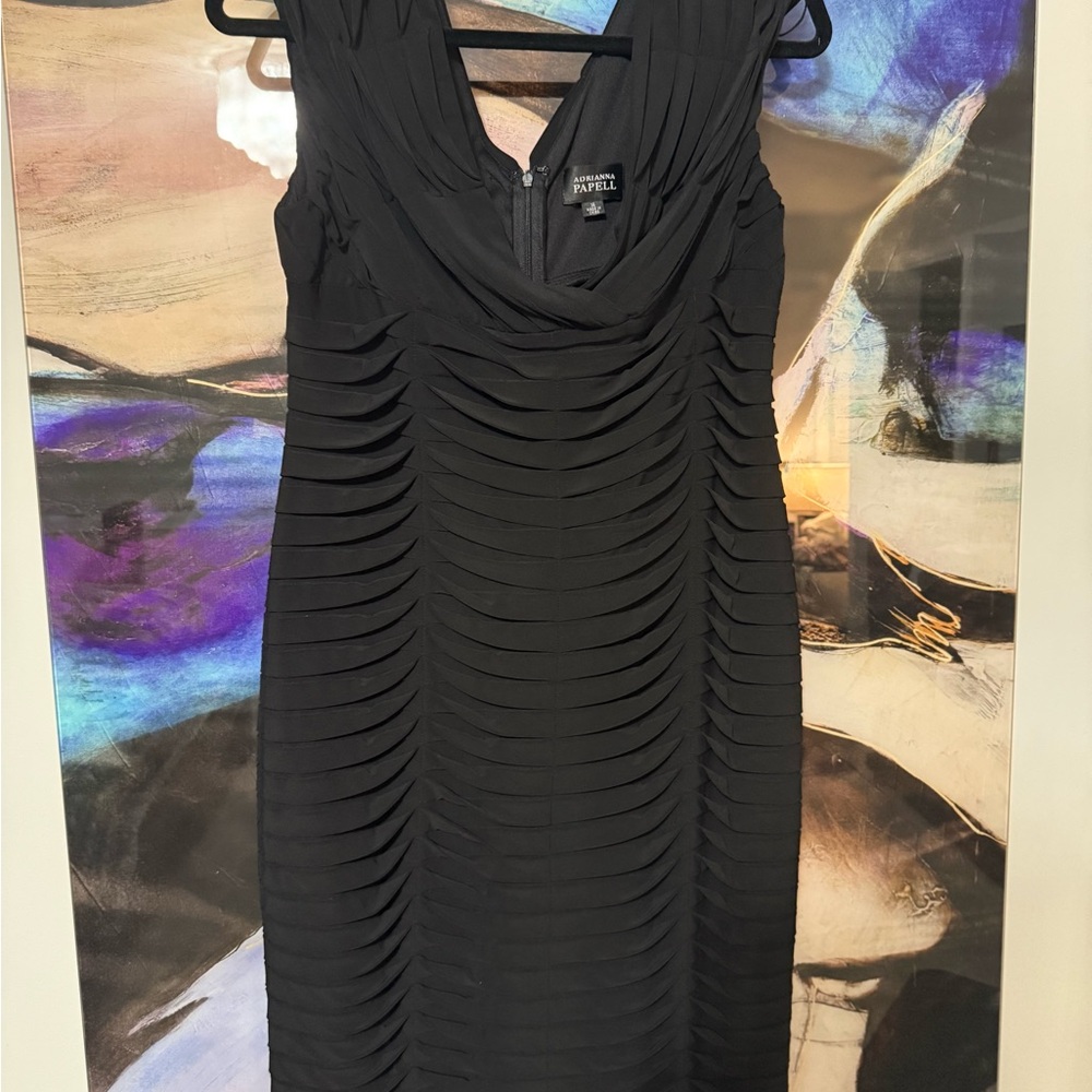 Adrianna Papell Elegant Black Pleated Midi Dress